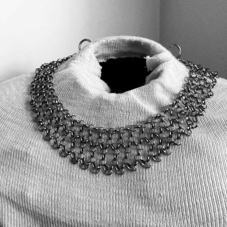 Mesh necklace